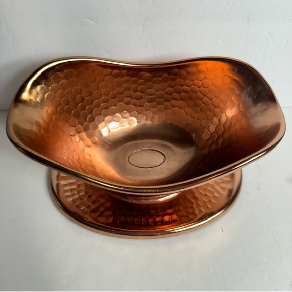 Decorative Copper Hammered Planter or decor by Tele-flora 
Approx. 8”x 4.5 “ - Picture 2 of 13